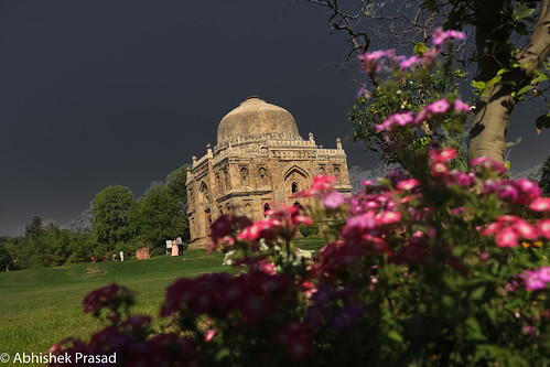 lodhigarden lodhi delhi nature naturephotography landscape seesagumbad tomb architecture archaeological ancientarchitecture history incredibleindia traveldiaries travel beautifulclick canonphotos canon canon80d photooftheday