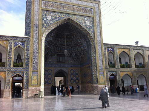 Puerta del Santuario de Imam Reza en Mashhad (Irán)
