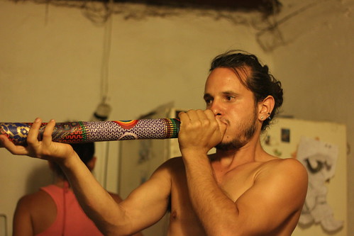 Soirée pizza maison et didgeridoo