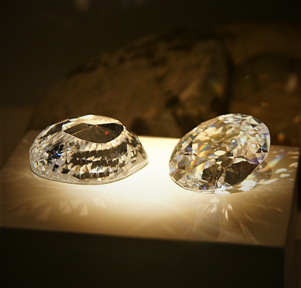 The Koh-i-Noor Diamond 'mountain of light'. Credit Ji Ruan, flickr