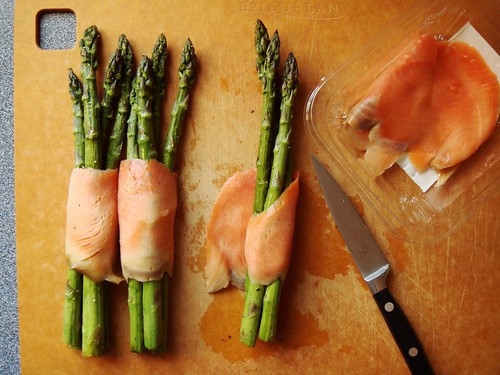 Asparagus and Smoked Salmon Bundles