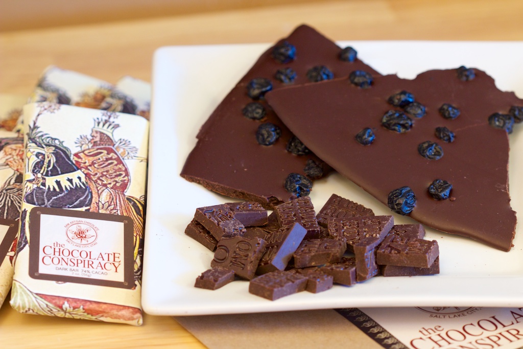 Dark Cacao Bar, Blueberry Inclusions & Sampe Chocolate