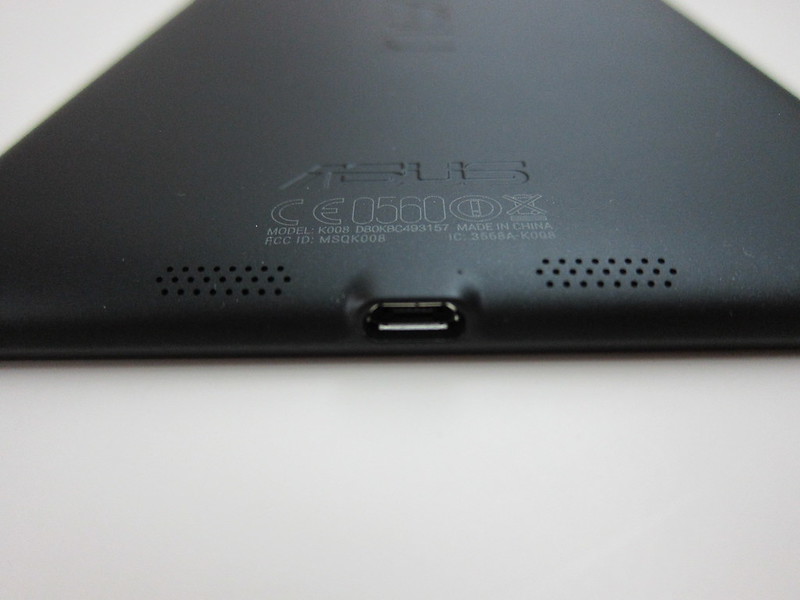 Nexus 7 (2013) - Bottom