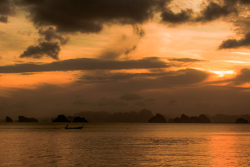 sky sun fish sunrise canon landscape thailand gold boat 7d 70200mm llens kohyaoyai