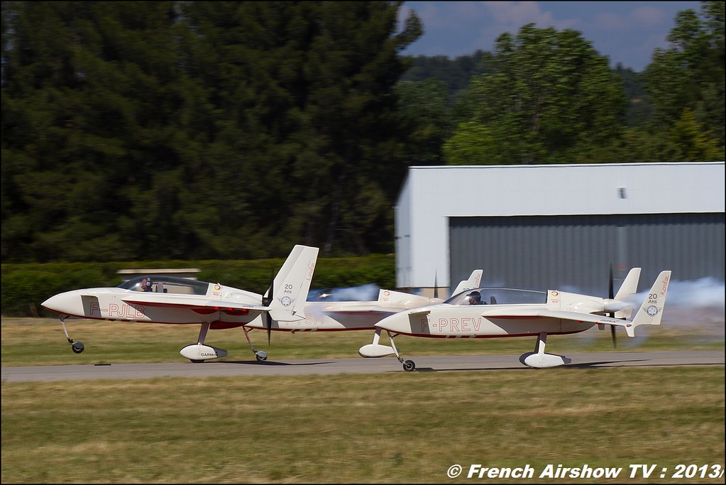Patrouille Acrobatique REVA , 50 ans bombardiers d'eau, Aix les Milles, Meeting Aerien 2013