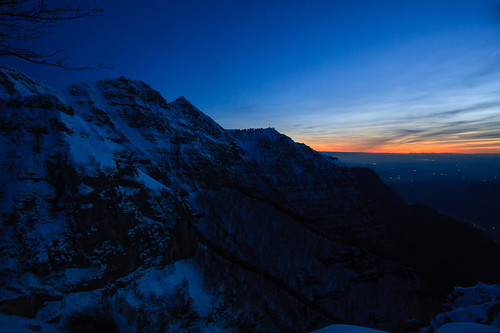 mountain dusk montagna generoso mendrisio escursionismo ciaspole ciaspolata imbrunire intelvi calvagione piancaccia tramontohiking