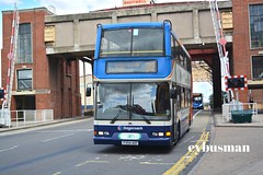 Stagecoach in Hull 16916, FX54AOF.