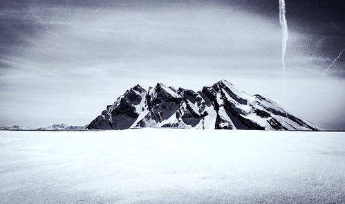 mountain snow montagne blackwhite neige laclusaz greatphotographers