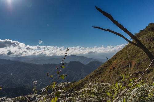 wolken berge landschaft lavega jarabacoa karibik mogote dominikanischerepublik nordamerika cordilleracentral mogotico