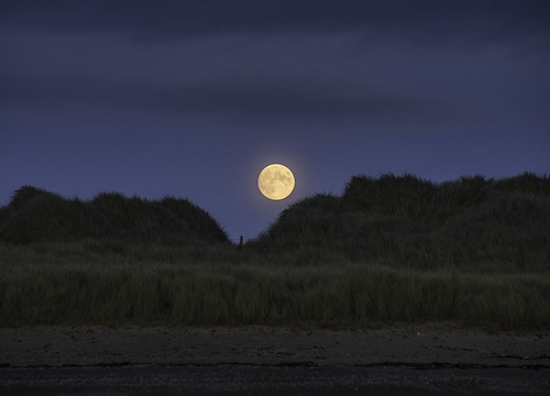 moon beach wales night landscape coast cloudy dunes fullmoon astrophotography sanddunes anglesey rhosneigr
