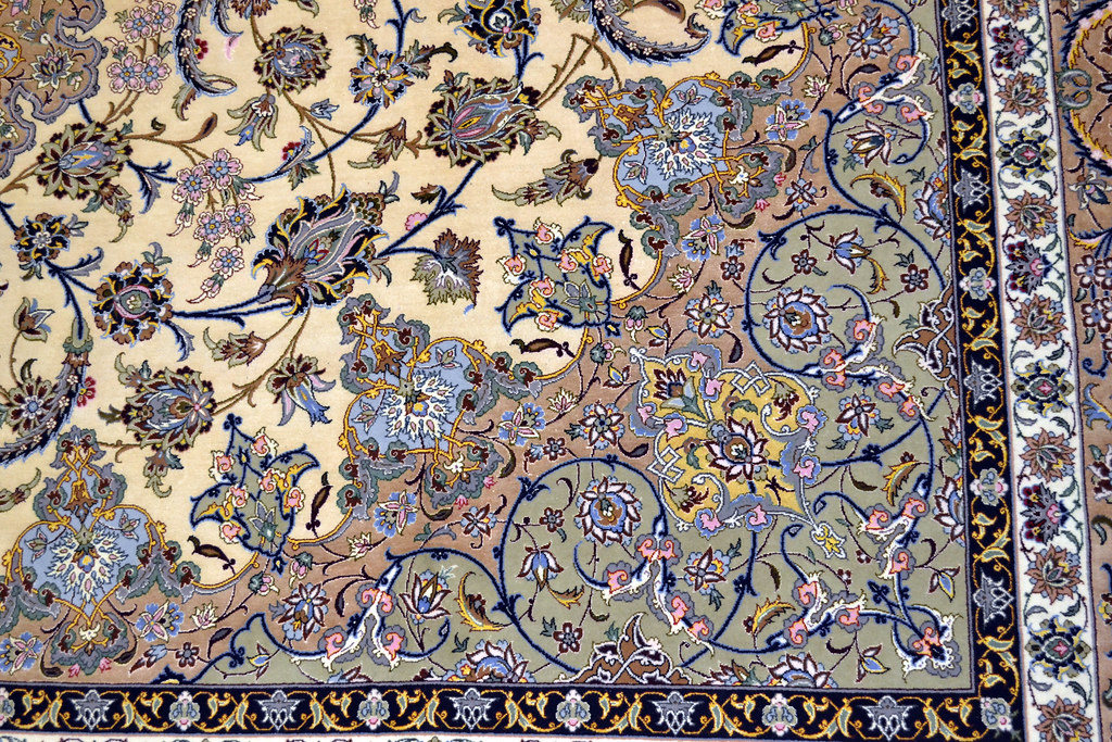 Isfahan Silk 10x13 Master Piece Persian Area Rug - نقش اصفهان کف ابريشم