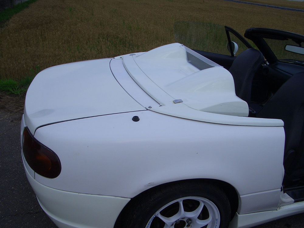 na miata tonneau cover