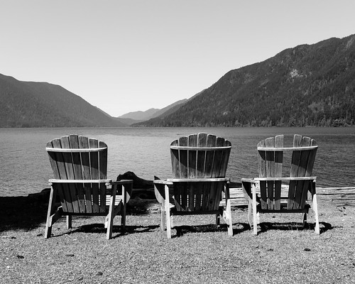 blackandwhite landscape chairs shore nature lakecrescent washington pacificnorthwest mountains canoneos5dmarkiii canonef2470mmf28lusm
