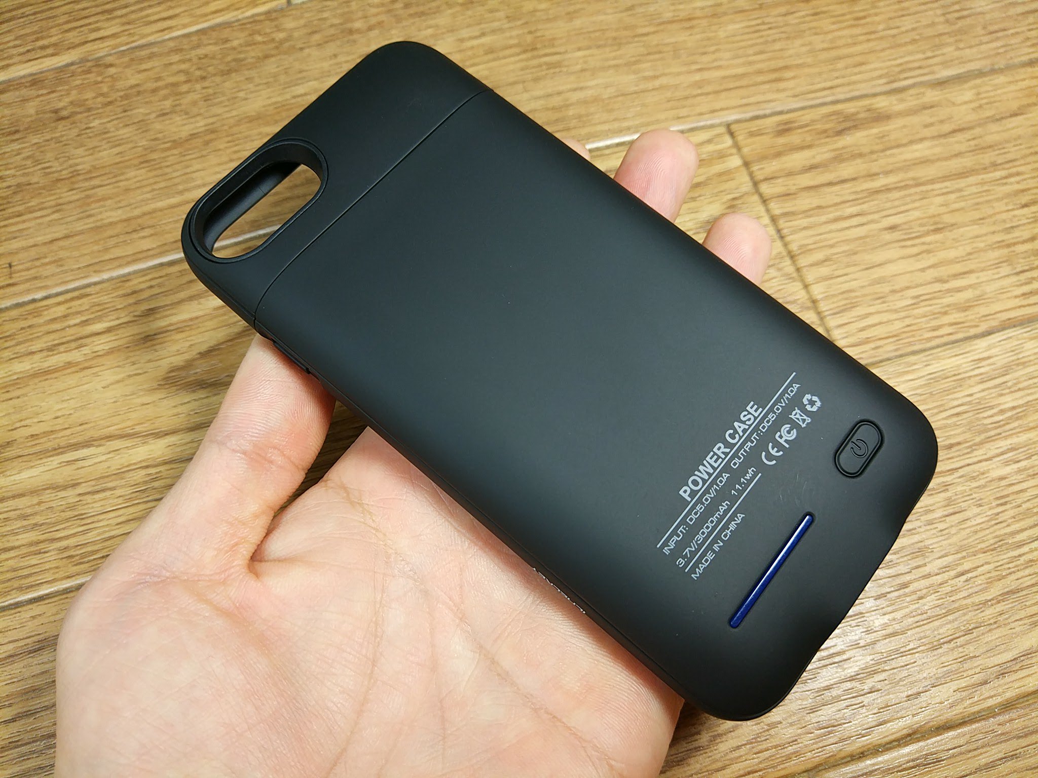 Iphone 6 6s 7バッテリーケース ぴったりフィットでかっこいいデザインだね Geek Kazu