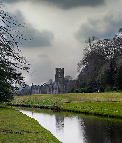 cloud church fountain abbey river landscape view yorkshire ruin national trust nationaltrust northyorkshire reflaction ripon expolore