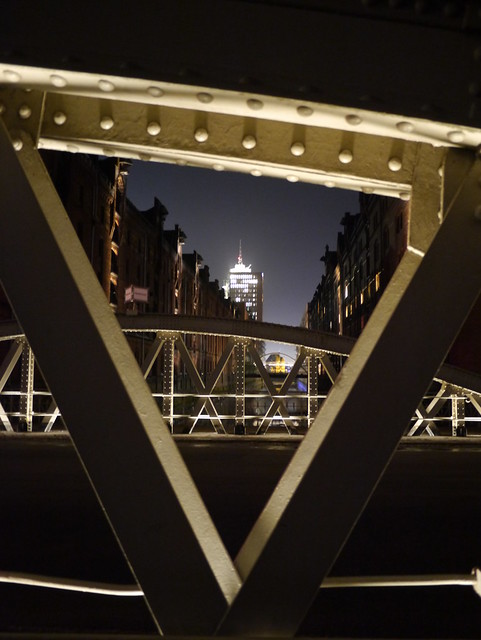 Hamburg: Bridge framing