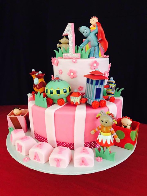 Cake by Cakes and Creations