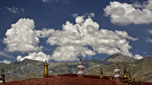 china roof sky clouds temple day cloudy buddhism tibet lhasa jokhang jokhangtemple divineantennas