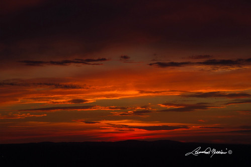 lago tramonto nuvole giallo rosso nero arancio fuoco tr nubi civitella