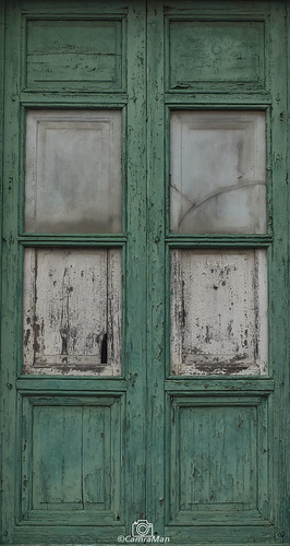 door turquoise bleached ©camraman teguise lanzarote