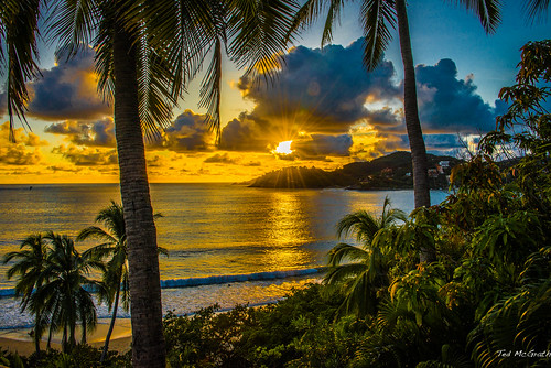 travel trees sunset colour beach water clouds mexico bay waves palmtrees pacificocean sunrays zihuatanejo zihuatanejobay simplysuperb tedsphotos zihuatanejoguerrero