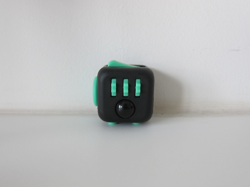 Fidget Cube - Green/Black - Roll