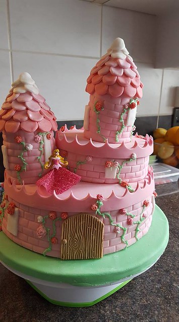 Cake by Vanessa Fernandes
