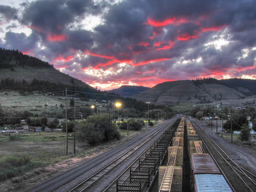 railroad blue sunset mountains oregon lagrande