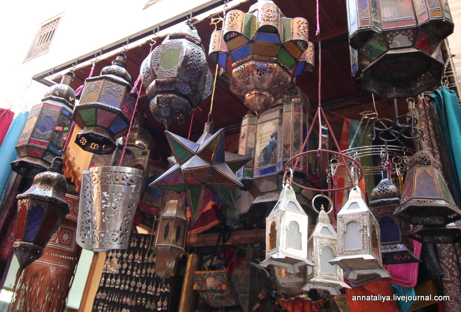 Зачем в этом марокканском городе каждому туристу вручают веточку мяты? IMG_5350