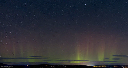 scotland aberdeenshire aurora comet northernlights lovejoy chapelofgarioch merrydancers