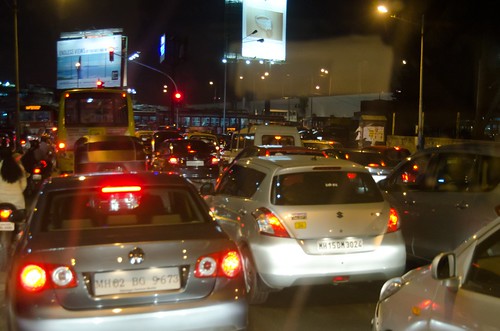 印度大城孟買的交通阻塞了街道。（來源：David Warlick）
