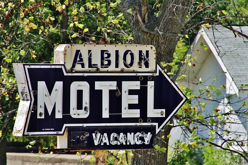 old sign vintage illinois neon motel arrow roadside albion mtvernonneon