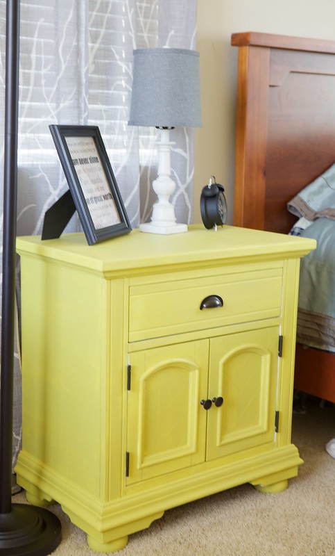 Painting a nightstand