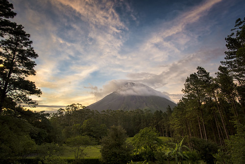 costarica arenal volcano forest april vacation centralamerica sunset afternoon sky