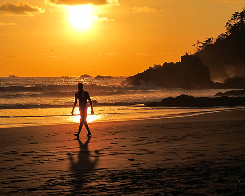 travel sunset vacation holiday man beach canon walking landscape costarica january pacificocean tropical tropics centralamerica manuelantonio 2014 gaybeach laplayita
