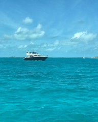 Highbourne Cay yacht scene #bahamas #exuma #itsbetterinthebahamas #worlderlust #travelstoke #livetravelchannel #lifeatsea #yachtlife #outislands #islandtime #rei1440project #theoutbound #seascape #yacht #entrepreneur #travelawesome #travelandlife #travelp
