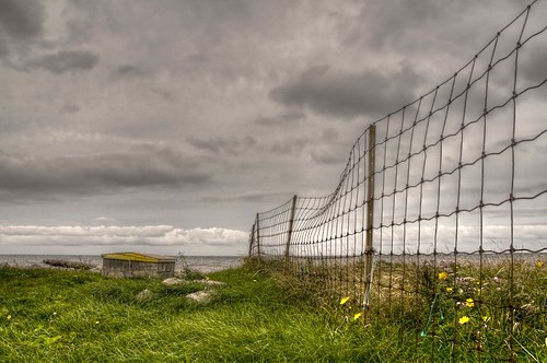 sky beach fence wire cloudy newbrunswick hdr stonehaven grassy tonemapped