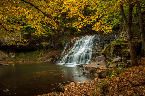 autumn fall waterfall connecticut ct foliage middletown rockfall wadsworthfalls wadsworthfallsstatepark