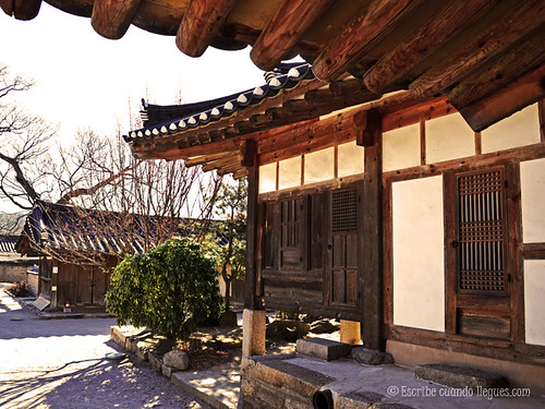 Construcción típica de una casa de época Shilla, en Gyeongju