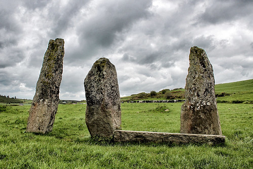 garrane stone row alignment megalithic cork munster ireland
