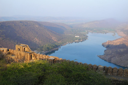 india lake rj lac fortifications rajasthan bundi taragarh jaitsagar