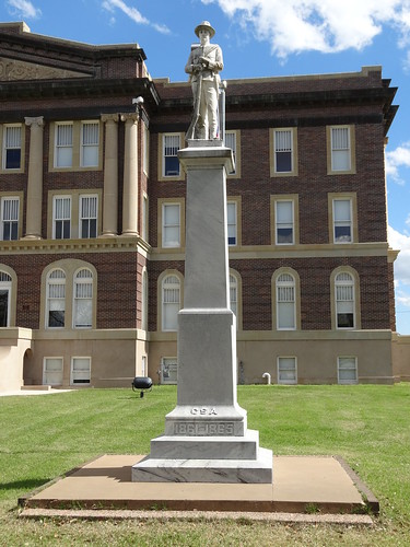chfstew texas txmillscounty nationalregisterofhistoricplaces nrhpsouth courthouse memorial monumentstatue civilwar 100yearsold