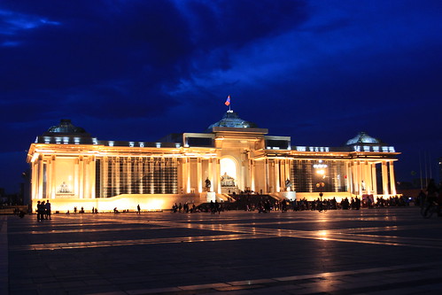 mongolia nightview ulaanbaatar governmenthouse sukhbaatarsquare