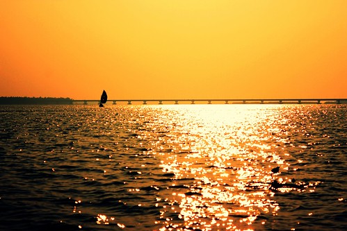 bridge sunset silhouette canon river golden boat shine bokeh dusk silhoutte glittering andhrapradesh godavari yanam canon450d cna460