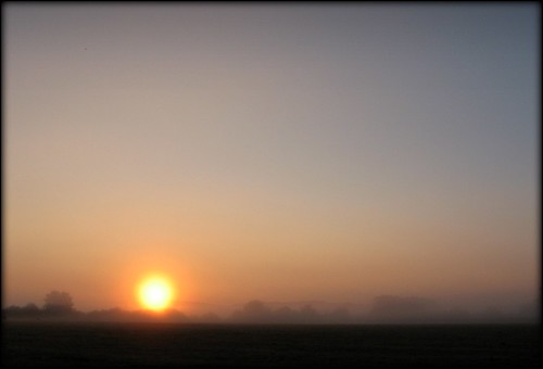 england mist sunrise buckinghamshire bledlow chilternhills hintoncrossing