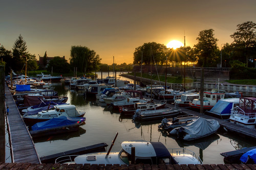 sunset sun holland netherlands canon landscape boats boat nederland holanda nl sunrays 1740mm hdr zutphen llens paísesbaixos rijksmonument vispoorthaven