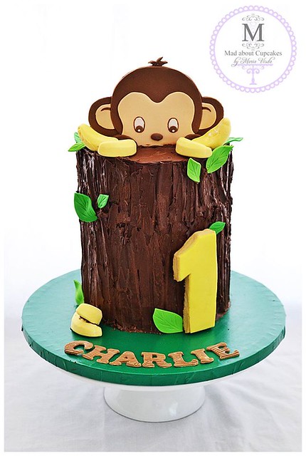 Monkey Themed Cake by Mad about Cupcakes