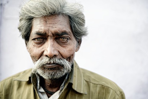 portrait india man nikon highkey d800 karauli 2470mmf28g