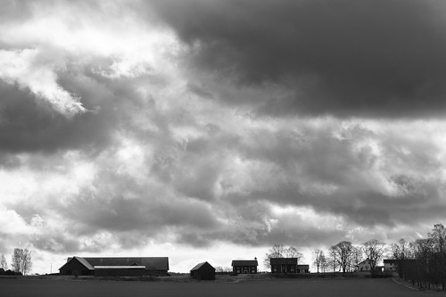 sky horse house cars animals silhouette clouds buildings landscape se spring sweden karlstad var blackandwhitephotography värmland fotosondag fs140323 trossnäsgård