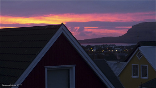 føroyar færøerne faroeislands sólarris sunrise tórshavn streymoy panasoniclumixdmcfz150 maritagulklett